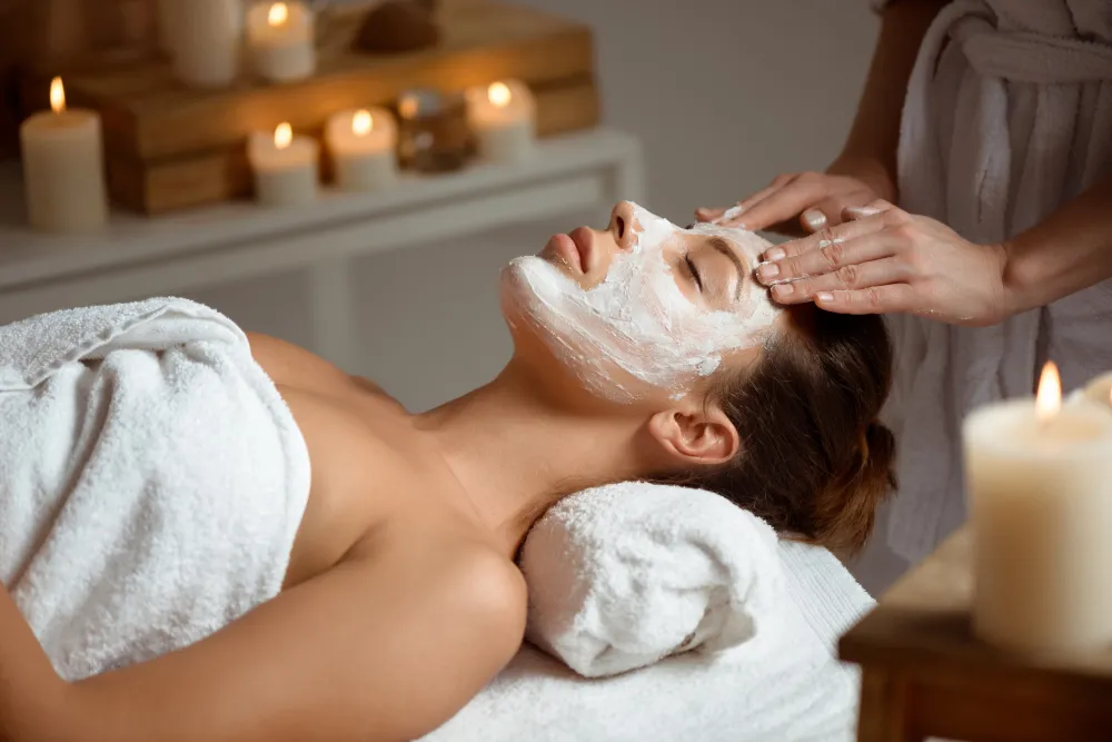 Image of NY Brows and Threading Salon offering eyebrow threading, waxing, and organic facial beauty services.
